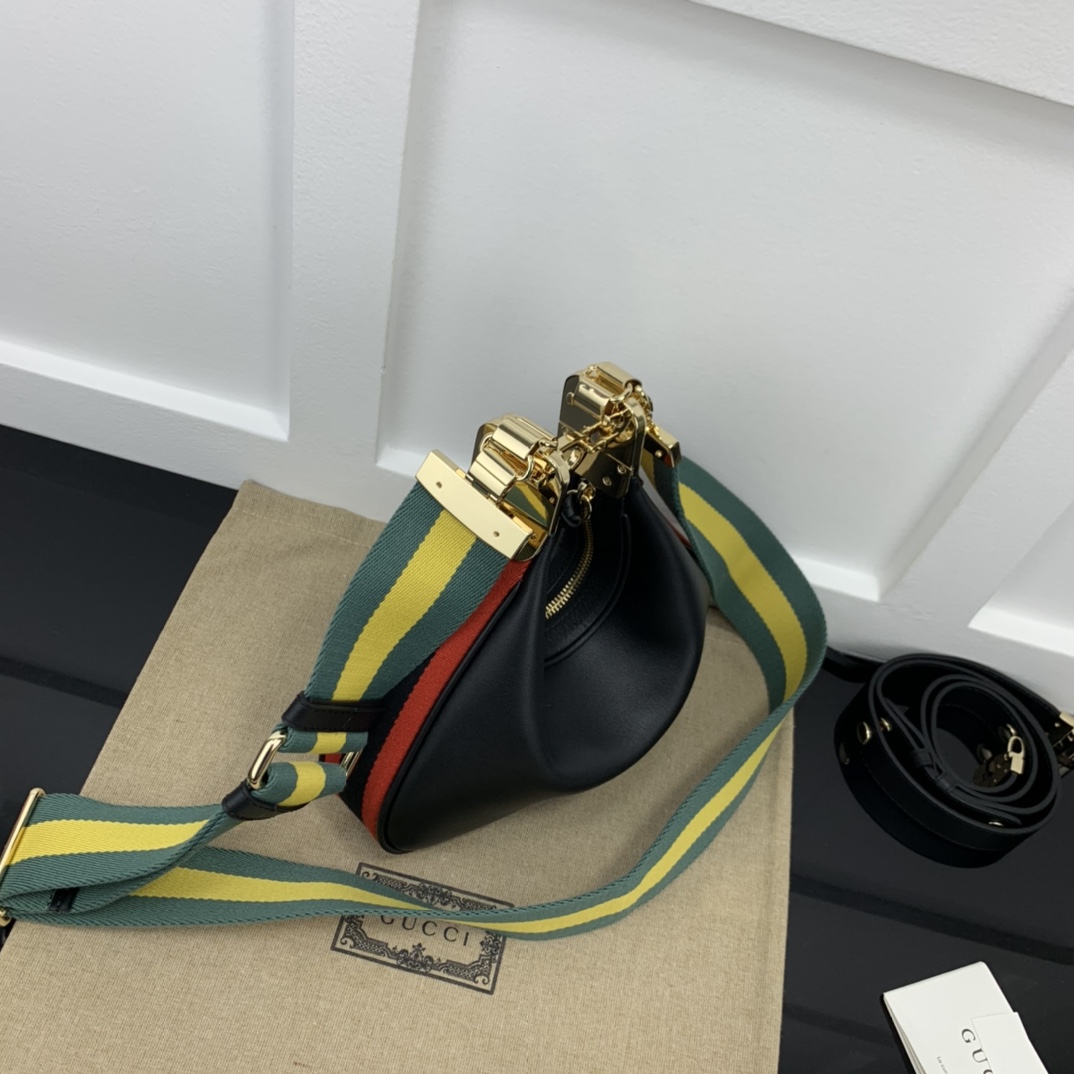 Gucci Hobo Bags